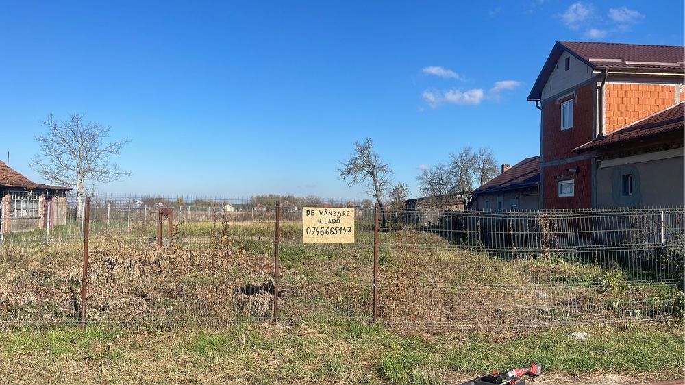 Teren intravilan 3200 mp, Oar, front 16,8 m; utilitati la poarta