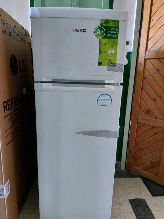 Продавам употребяван хладилник beko