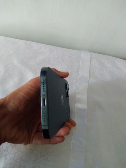 Iphone 12 pro max 256g orqa krishka singan ekran batareka alishgan