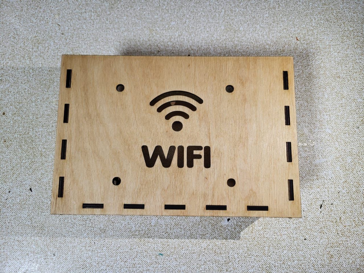 Ящик для wifi роутера