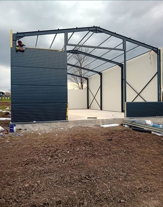 Vând hală metalica 20x10x4