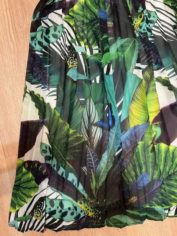 Красива детска рокля Ted Baker, 13г., ръст 158 см.