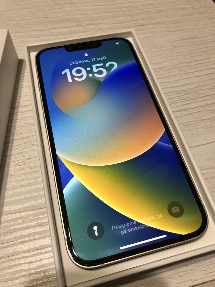 Iphone 14 бял.