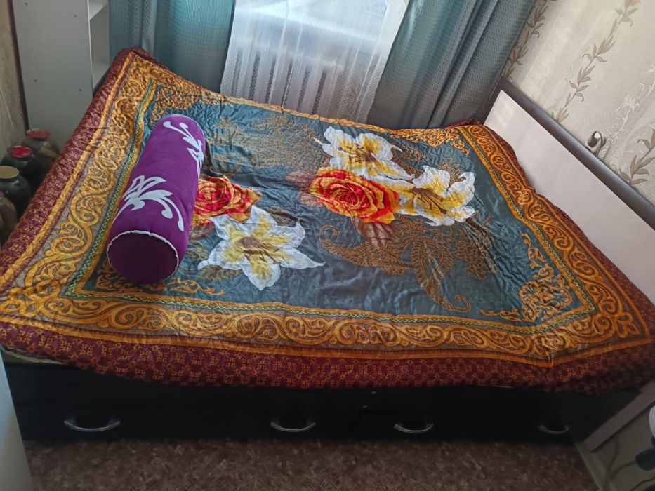 Продам 2х спальный кровать