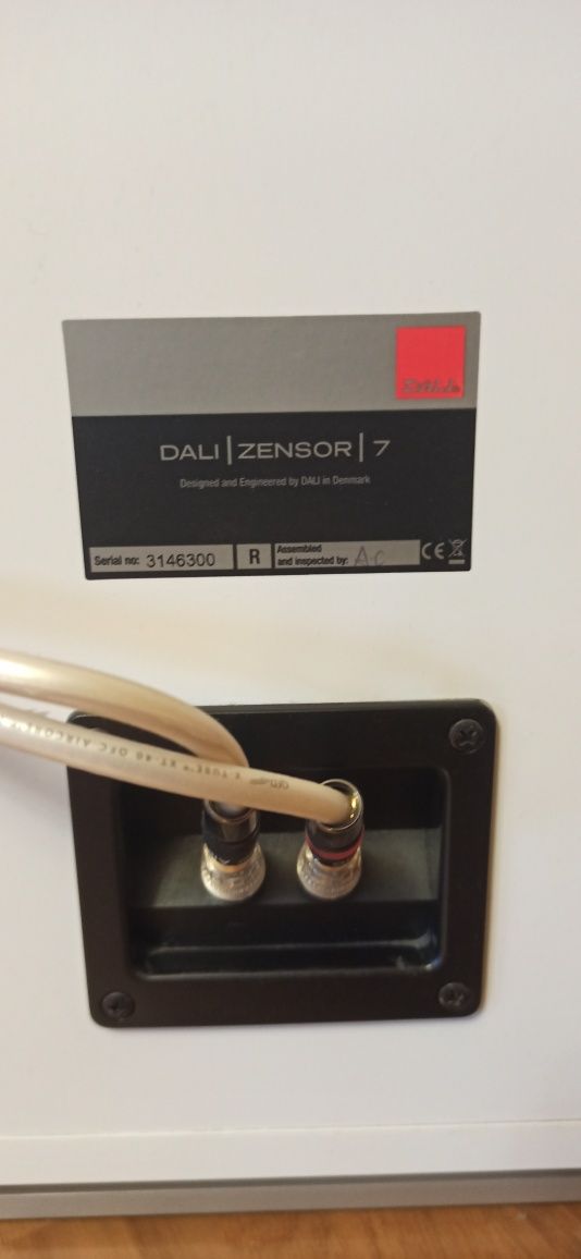 Vând boxe Dali zensor 7