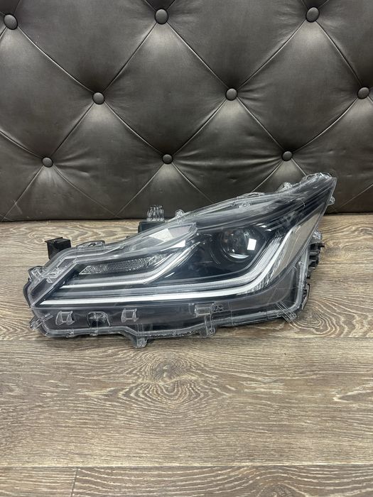 Toyota Corolla e21 фар фарове ляв лед