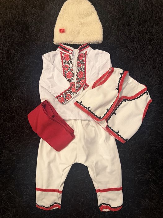 Бебешка народна носия