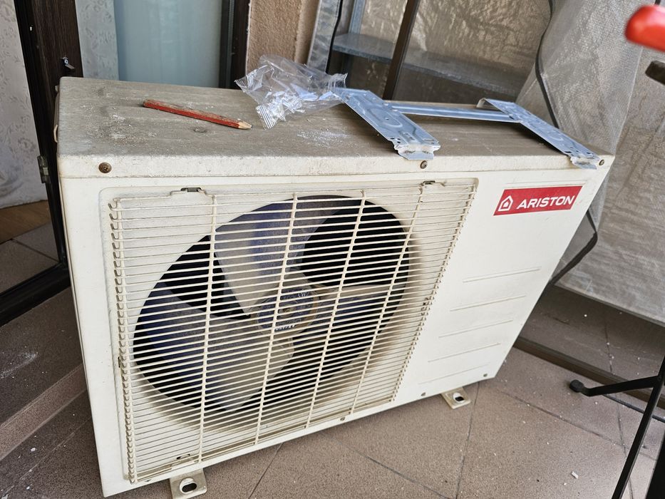 Aer conditionat Ariston Prios 2015