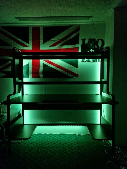 Birou de gaming negru