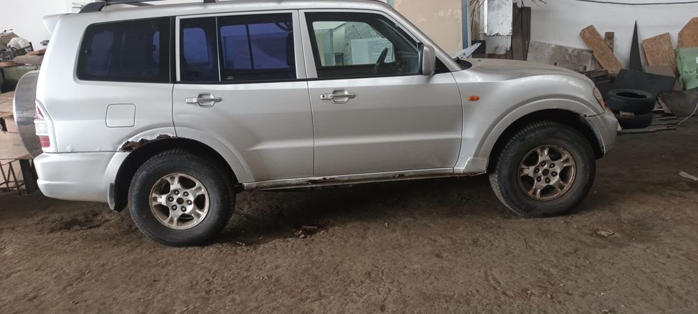 Vand Mitsubishi Pajero