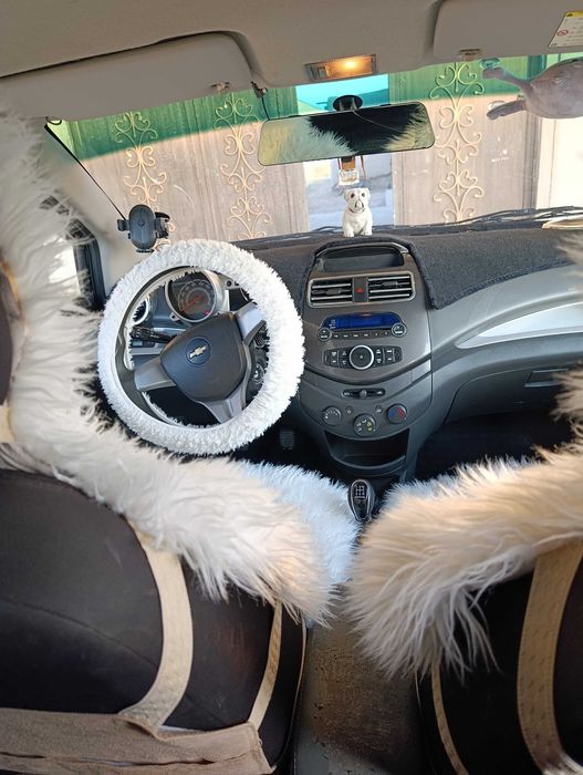 Shevrolet Spark машина