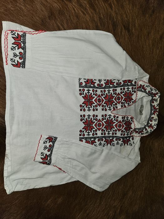 Vand camasa traditionala iie romaneasca