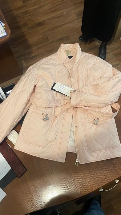 Продам демисезонную куртку