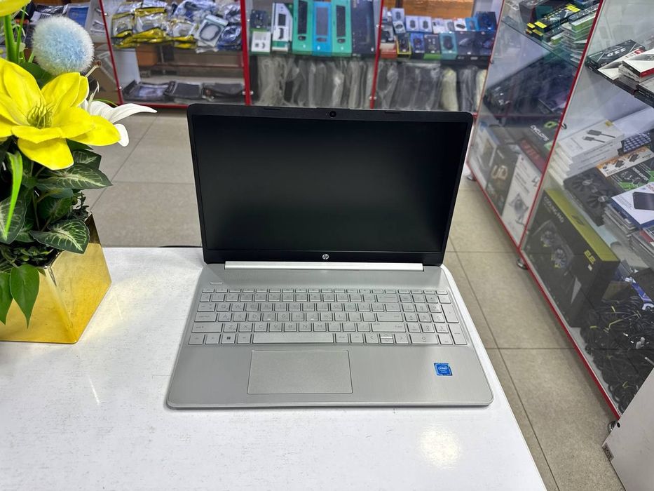 HP office noutbuk seleron N4120U ddr4 4/256 SSD holati ideal