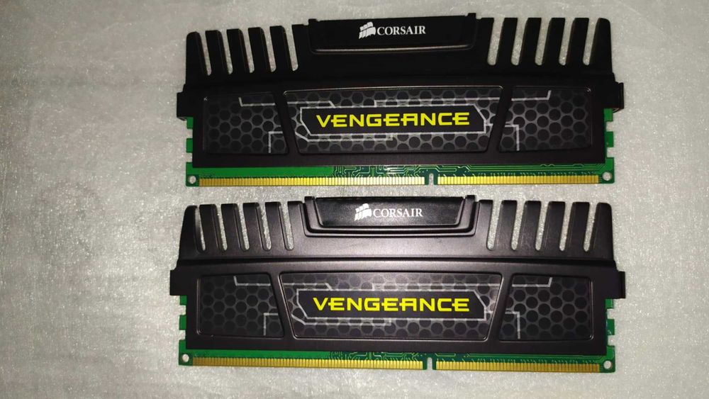 3 БРОЯ SSD и Памет2 Броя ВСИЧКИ РАБОТЕЩИ от чужбина