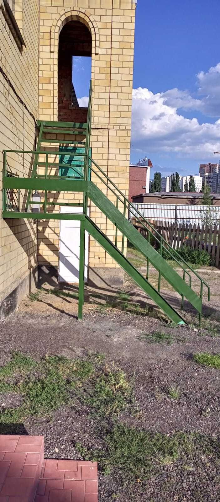 Продам лестничный марш с лестничной площадкой