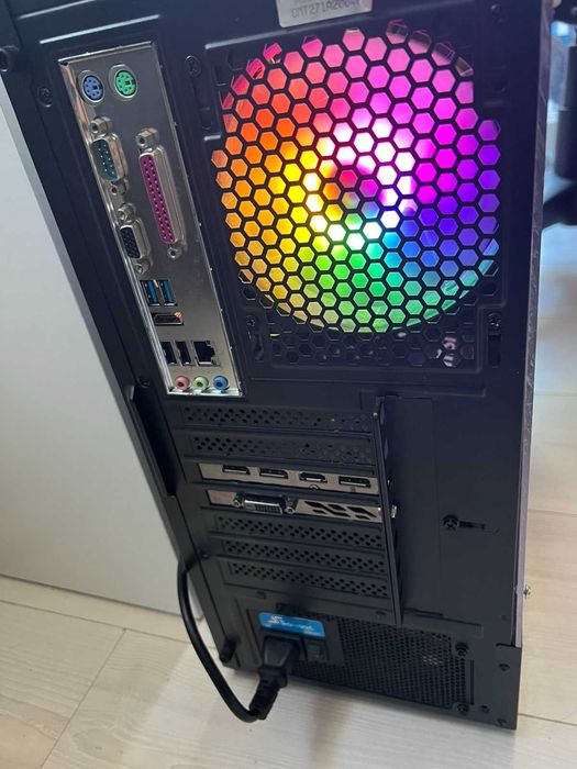 Геймърски компютър Intel i5 /16GB-RAM/rx470-4gb/SSD256 i hdd 1 tb