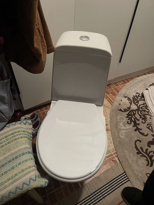 Унитаз.         .