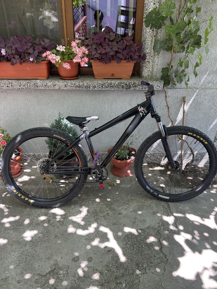Dirt Jumper SPECIALIZED 26’