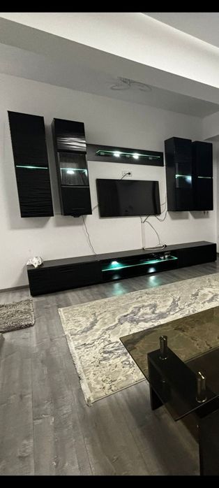 Vând mobila completa de sufragerie