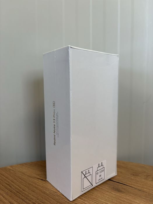 Redmi Note 13 Pro+ plus 5G 256gb/8Gb ram, liber in orice retea NOU