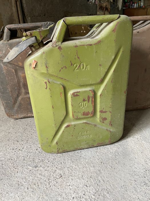 Продаются канистры