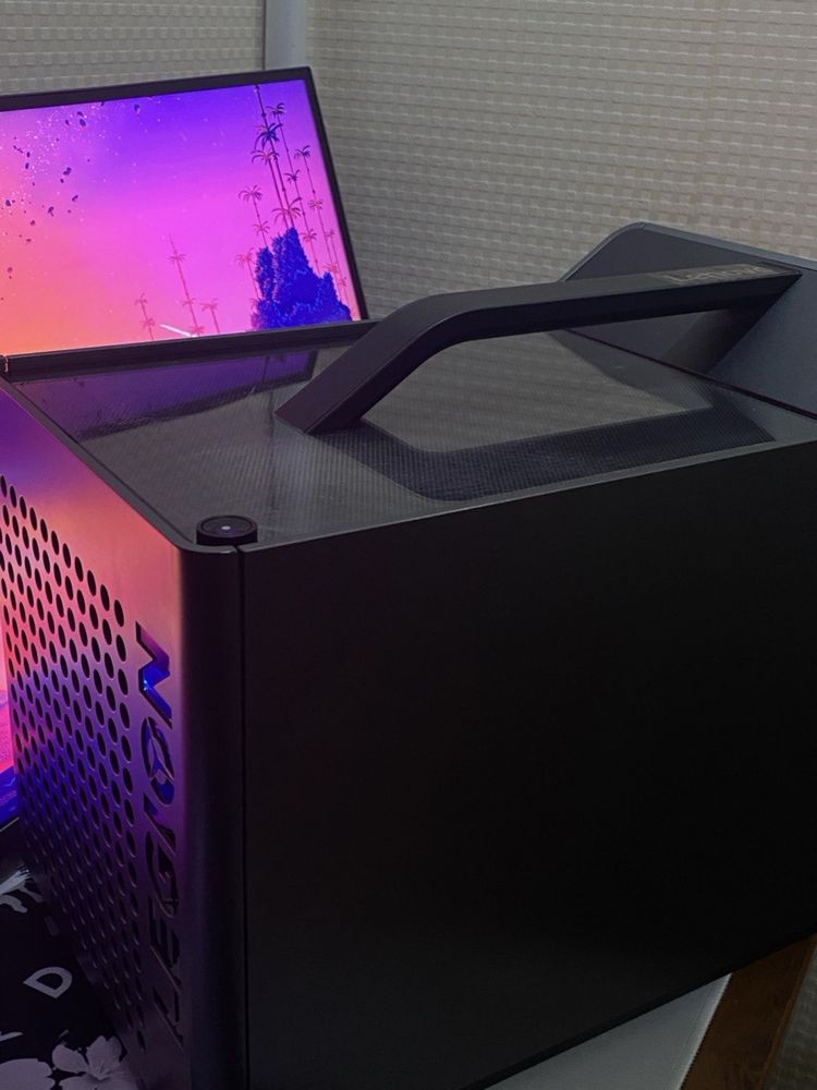 Игровой компьютер Lenovo Legion Cube