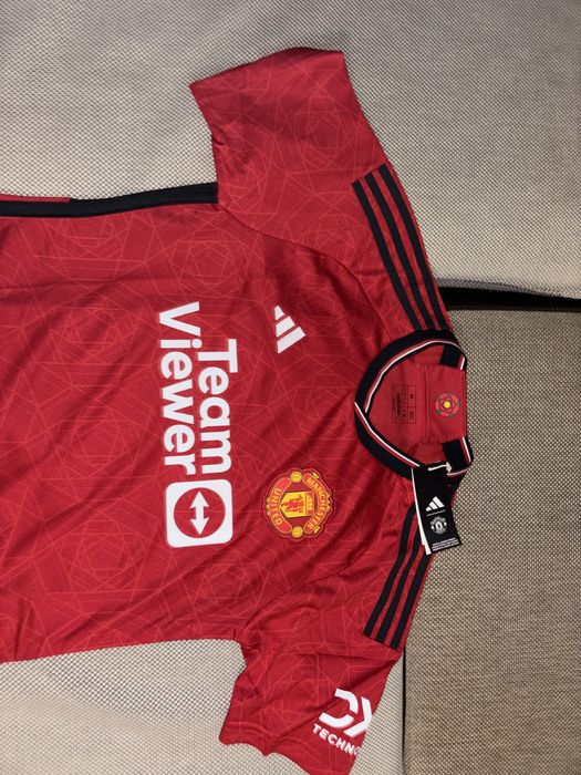 Нова футболна тениска на Manchester Unated