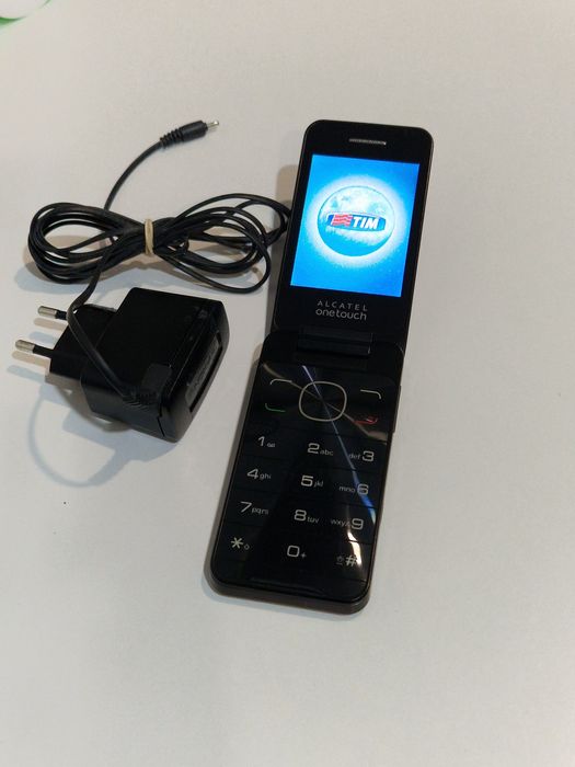 Telefon cu clapeta Lg