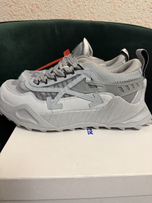 Vand adidasi off white