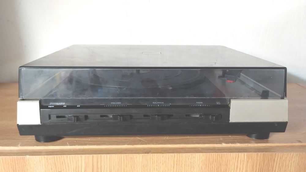 pt discuri vinil un pickup Philips RB5450 pt piese sau restaurare