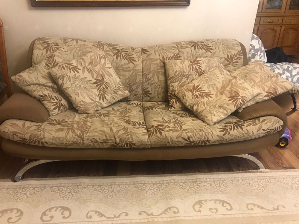 Продам диваны с креслом