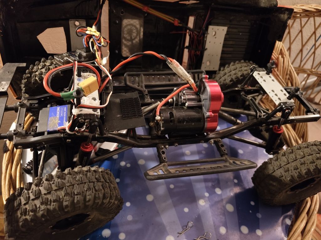 Automodel RC crawler AXIAL SCX10