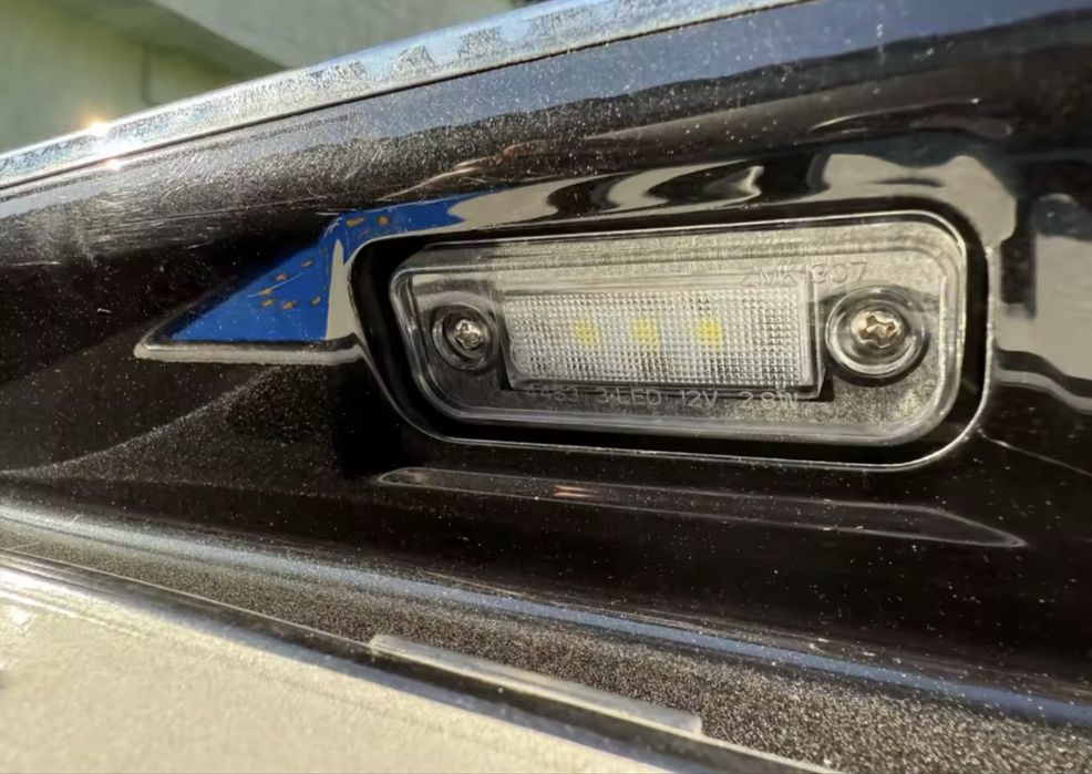 Нови С Високо качетсво плафони за заден номер Mercedes-benz W203 w211