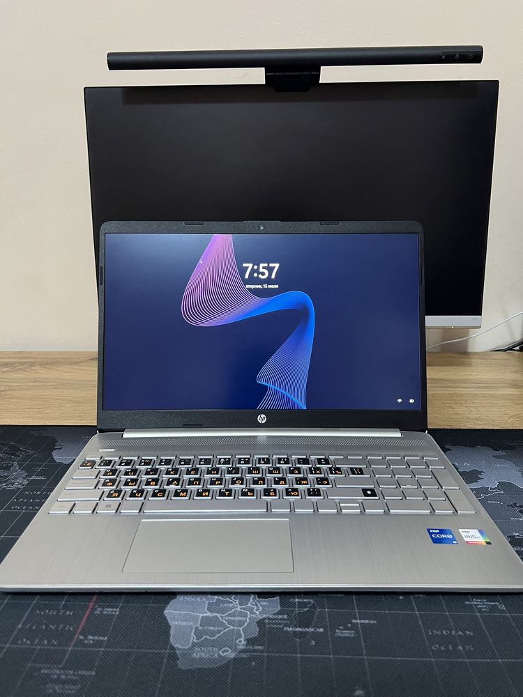 Noutbuk hp i5 11 Avlod 15 Dyum ips ekran 16/256 GB