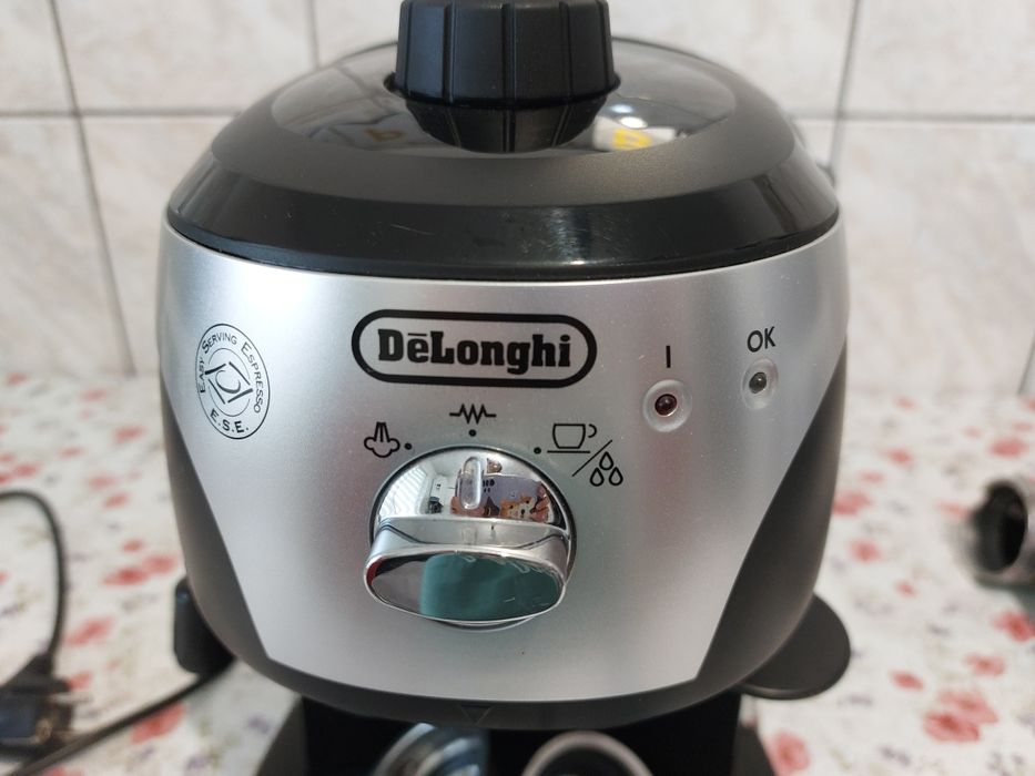 Espressor manual De'Longhi EC221.B, 15 bari, 1 l, Dispozitiv spumare,