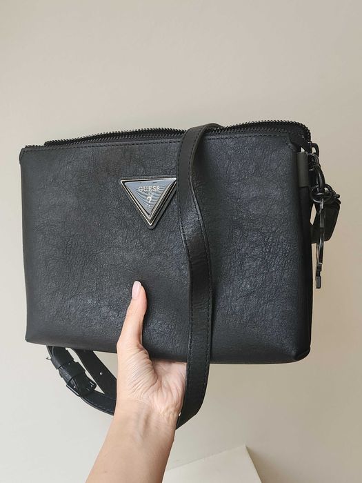Чанта Guess черен мат
