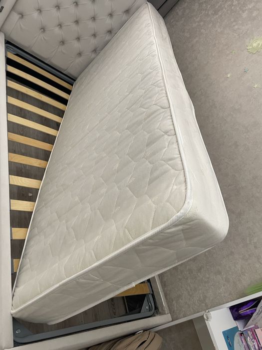 Матрас б/у, чистый (без пятен), длина 2м*ширина 90см, 10 тыс тнг