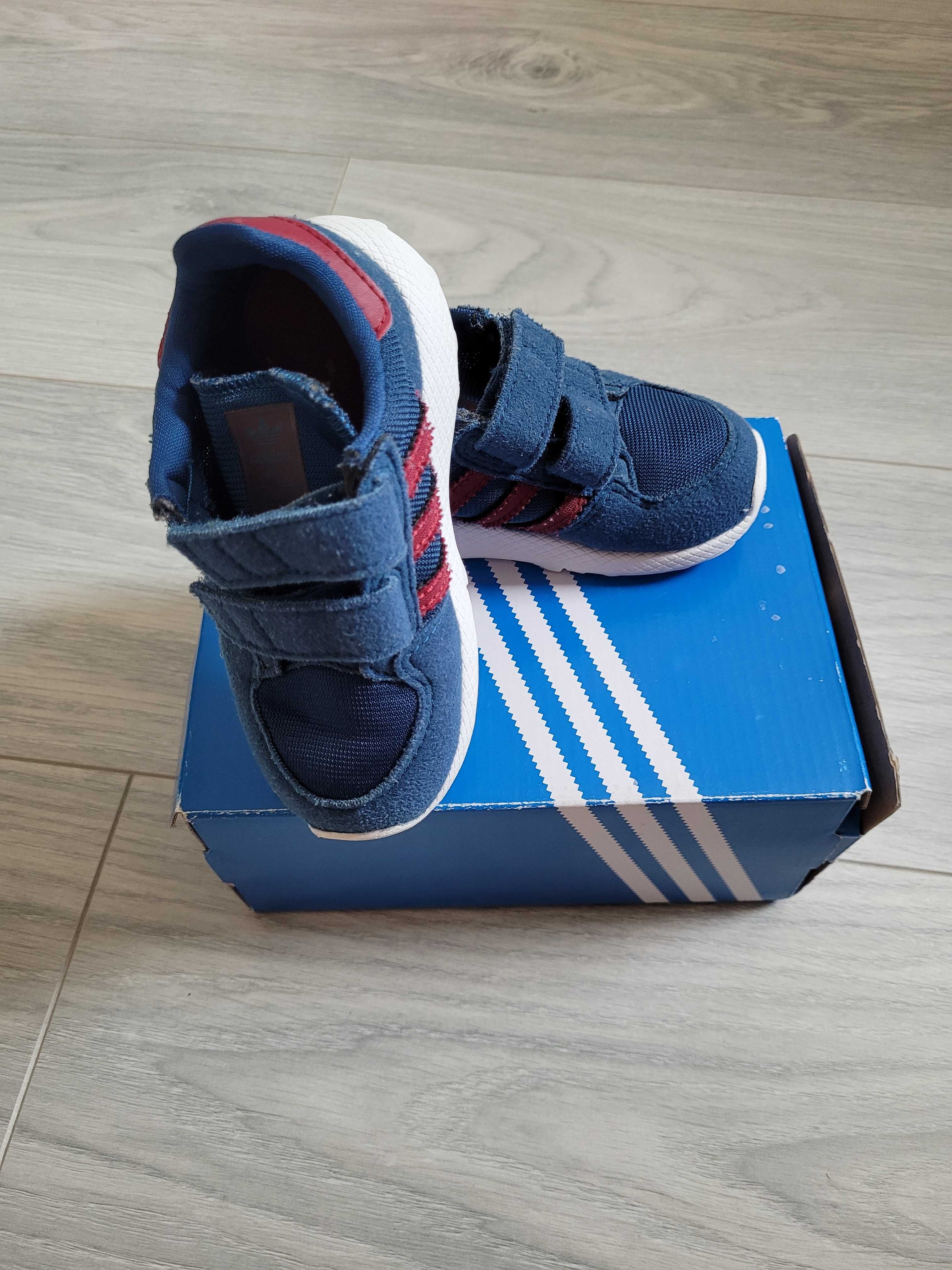 24. Pantofi copii Adidas, albastru purtati, masura 22 - 30 Ron
