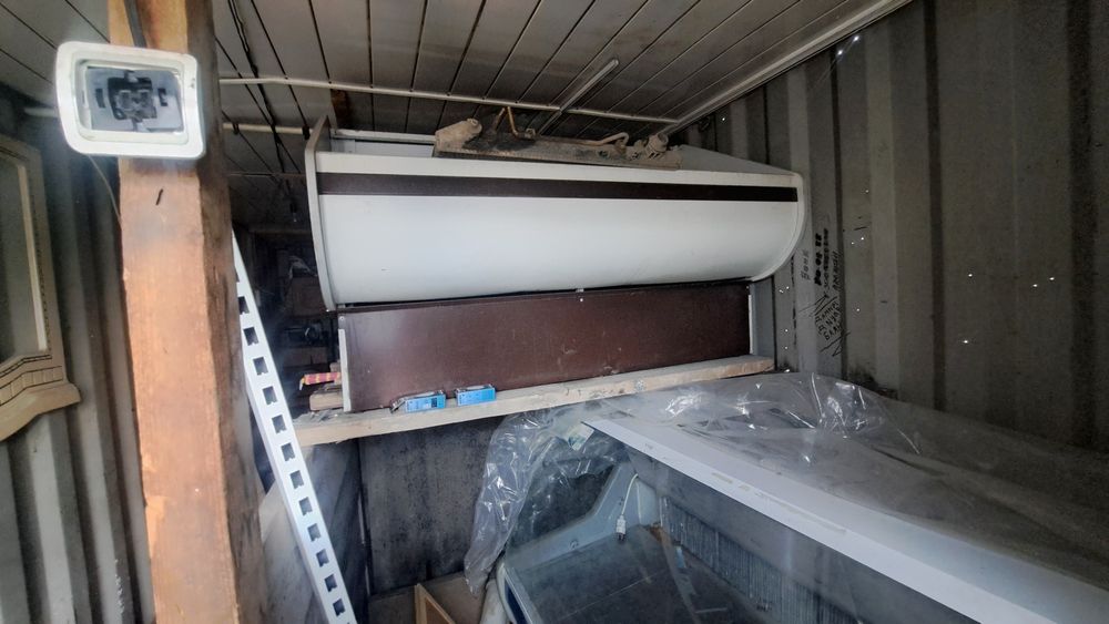 Холодильник витринный