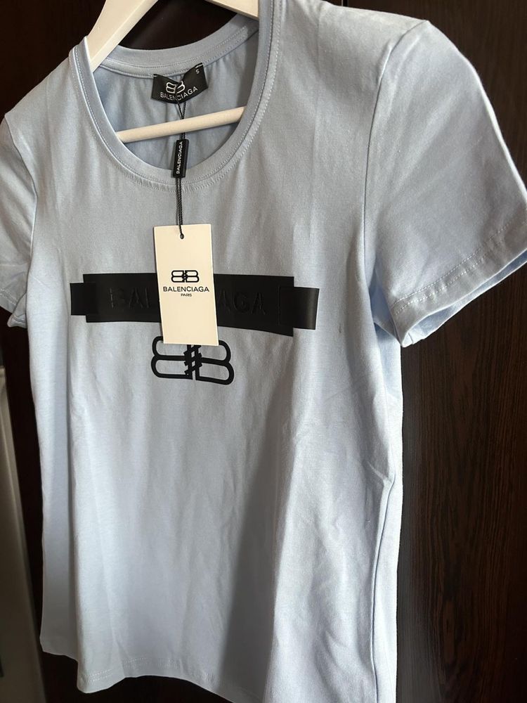 Дамски тениски BALENCIAGA.Нови,с етикети,всичко.Една серия от S до XXL