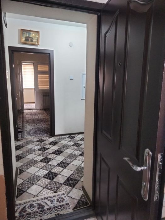 Yangihayot tumani 2 xonali uy sotiladi