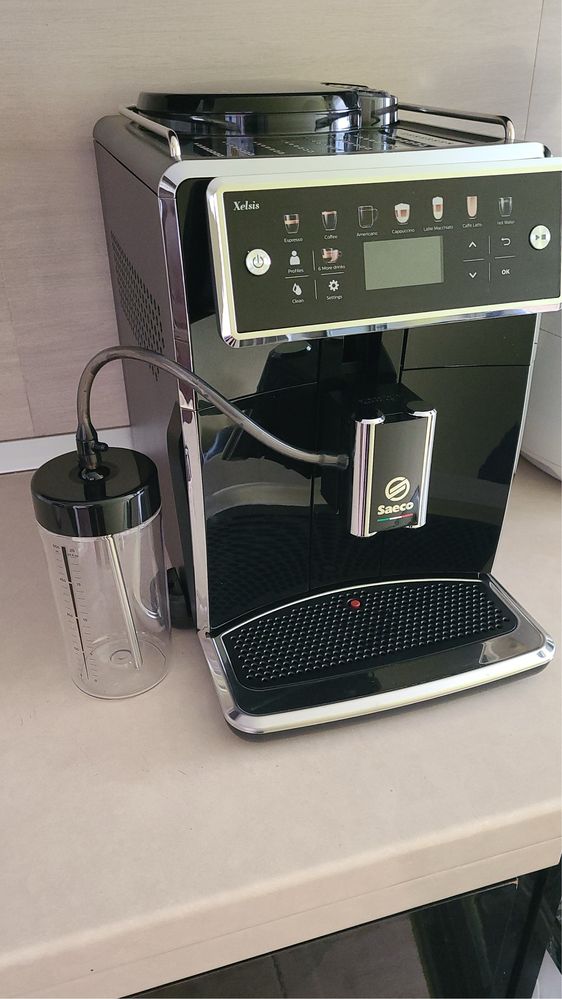 Vand expressor automat SAECO SM7580 - in perfecta stare