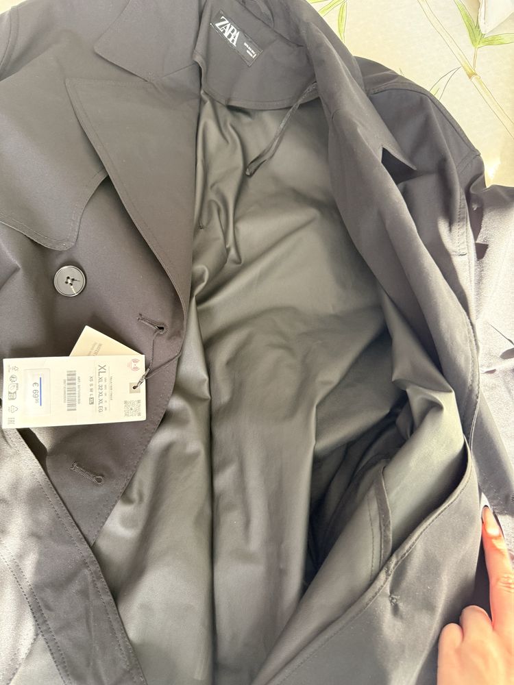 Trenci negru marimea XL nou cu ericheta
