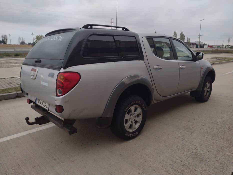 Vând Mitsubishi L200