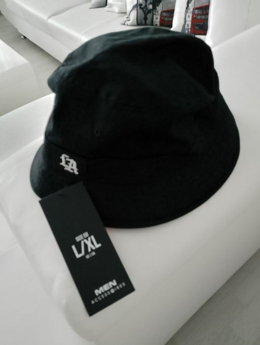 Vând pălărie sport/fashion nou nouța cu eticheta,New Yorker.