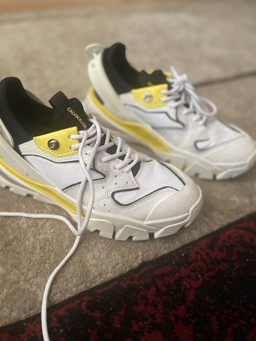 Adidasi calvin klain