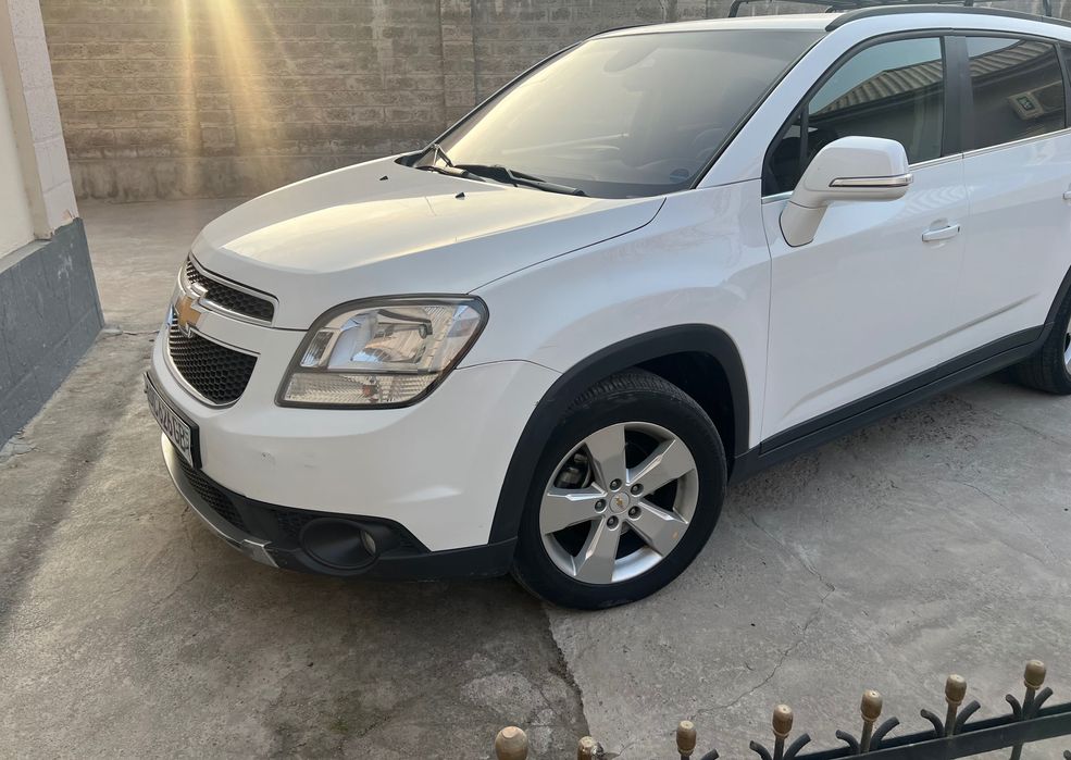 Orlando srochno sotiladi