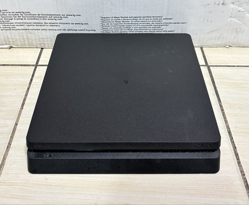 MDM vinde: PlayStation 4 Slim/PS4 Slim, 500GB, Negru.