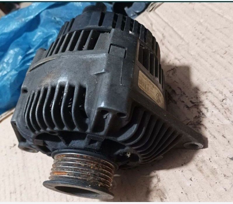 Alternator:laguna Megane scenic...livrez colet avantajos oriunde în ța